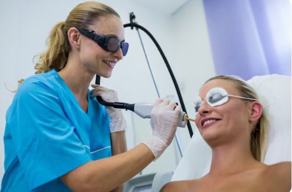 Non-Invasive Laser Skin Procedures for Youthful and Even Skin Tone
