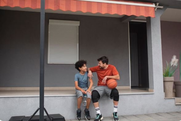 Transforming Outdoor Spaces with Retractable Awnings: Comfort, Style, and Functionality